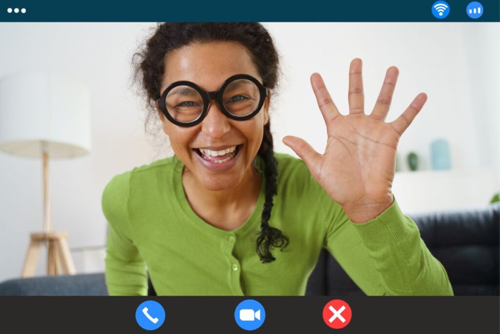 Woman on zoom who has a flexible work environment