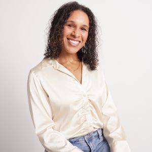Lauren Dike Wellness Consultant and Coach Guest Contributor head shot